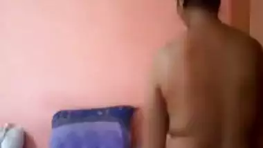 Big figured sexy desi stripping her dress video