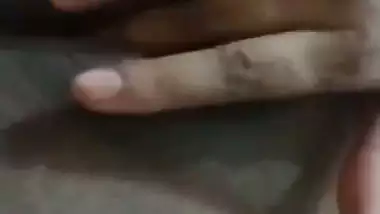 Cute girlfriend black pussy fingering solo nude