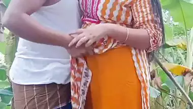 Sex in banana field by horny bhabhi with devar