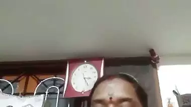 Tamil chubby wife boobs showing for secret lover viral MMS