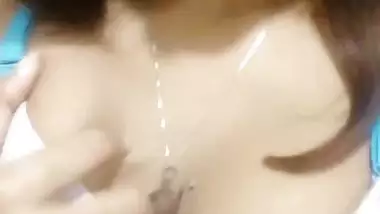 Pure Tamil girl nude nipple show MMS