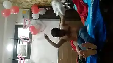 Loud moaning Indian XXX video with friends wife