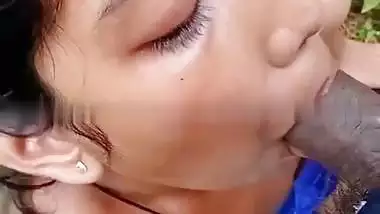 Cute girl outdoor blowjob and sex with boyfriend