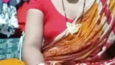 Bhabhi enjoys a video call sex with her perverted Devar
