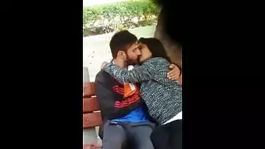 Bengaluru couple outdoor blowjob mms scandal