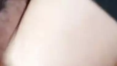 Desi lady in car shows naked body in viral outdoor sex