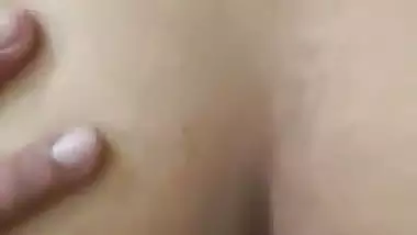 Guy drills his GF’s tight asshole in desi xxx MMS