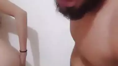 Indian naked couple records his sex MMS to get viral