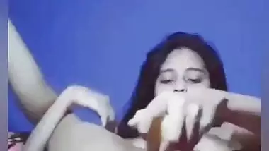 Bangladeshi Chittagong girl masturbating using cucumber