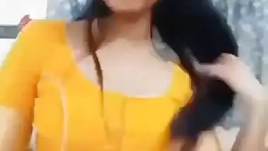 Girlfriend in saree did striptease nude viral show