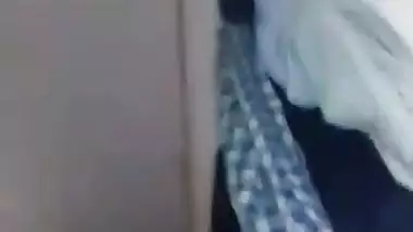 A guy fucks a village girl’s hairy pussy in the desi porn