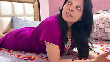 Boobs in bra aunty sucking dick of Indian porn lover