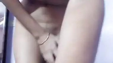 Girlfriend nude apology and spreads ass cheeks