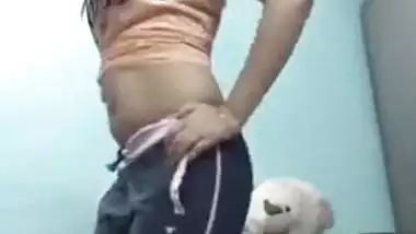 Desi nude girl strips and dances erotically on camera