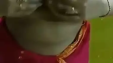 Big boob Tamil Bhabhi strips in nude MMS for her BF