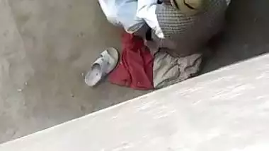 Sasur bahu xxx spy clip from Rajasthan