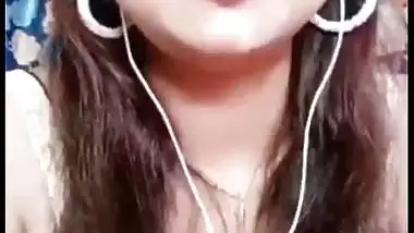 Nude desi lady tempts the man during a video call sex