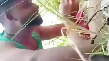 Trapping desi village girl and fucking her outdoor MMS