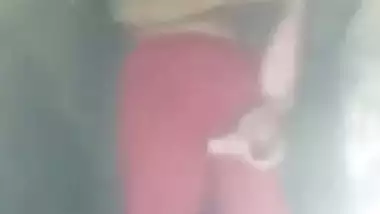 Chubby bhabhi pink pussy showing viral video making