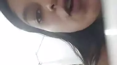 Bangla babes boobs showing and fucking with a dildo