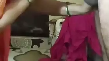 Madurai lady gives a Tamil blowjob to her brother in law