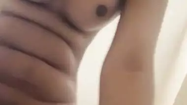 Round boobs Indian maal nude private show for lover