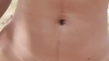 Tamil slim college girl small boobs showing selfie