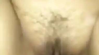 Pakistani naked babe rides on her lover’s dick