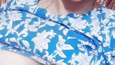 Punjabi newly married girl boobs show viral MMS