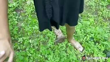 Desi outdoor sex of a girl fucking in the jungle