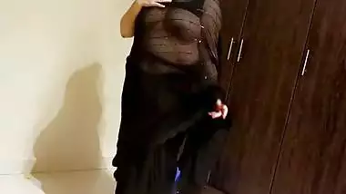 Transparent saree boobs show and naked video of busty wife
