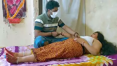 Chubby aunty ass and full nude body massage