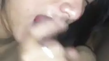 18 yr old girl’s first blowjob in Nepali sex video