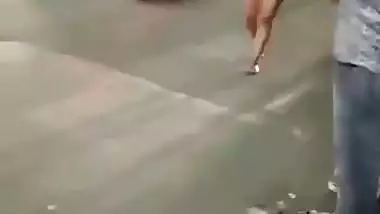 Indian nude MMS of a Kolkata slut walking naked on streets