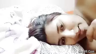 Pretty Desi female wakes up with the idea of filming XXX video