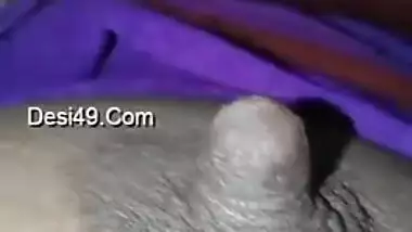 Desi housewife bares nipple but mustachioed guy licks it in XXX video