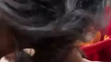 Naked girl shows her pussy in the Indian sex video – Part 1