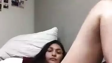 Desi nude Mumbai girl fucks her asshole with a makeup brush