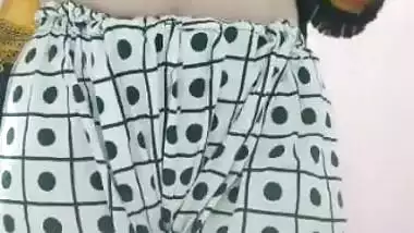 Newly married desi nude lady shows her milky boobs