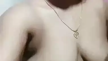 Married bhabhi video making of nude body showing