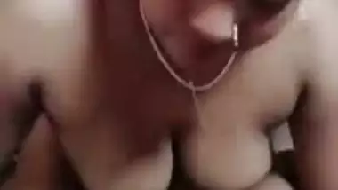 Desi Bihari milf gives a deep blowjob to her husband