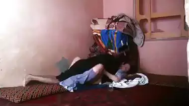 Sexy Kashmiri Bhabhi Sneaky Sex With Lusty Devar Caught