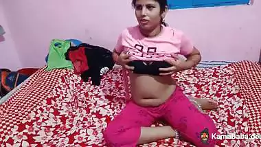 Tamil housewife rides on her tenant’s dick