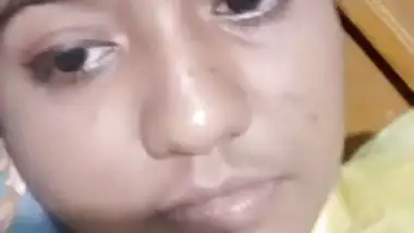 Village GF topless selfie for boyfriend exposed