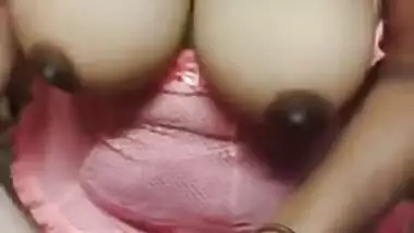 Indian chudai wife invites hubby to be fingered hard during XXX sex game