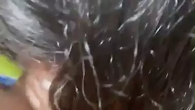 Delhi guy gets an Indian blowjob from a sexy call girl