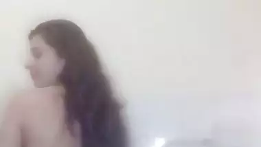 Cute nude desi teen from Kashmir