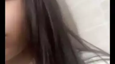 College girl on WhatsApp showing boobs viral xxx