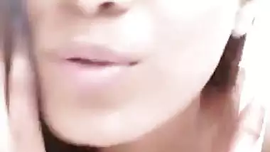 Poonam Pandey webinar on covid – Uncut nipple slip