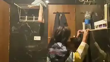 Horny girl’s xxx mms of riding a dick in the bathroom